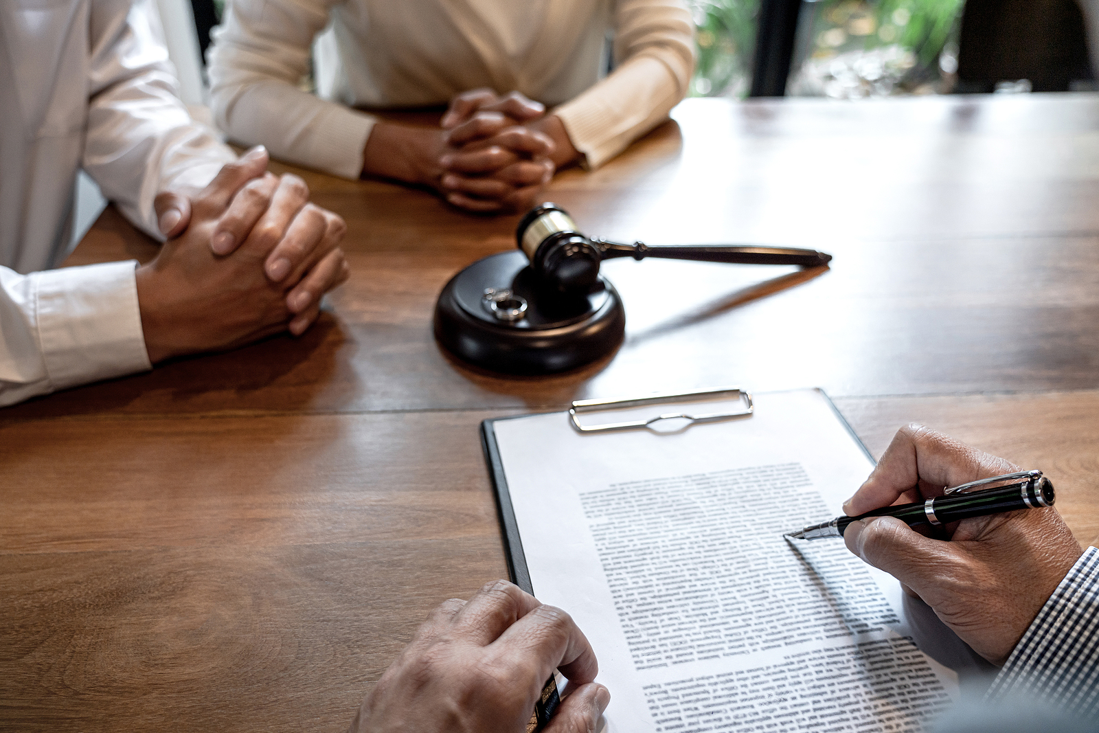 Image of an attorney managing at divorce